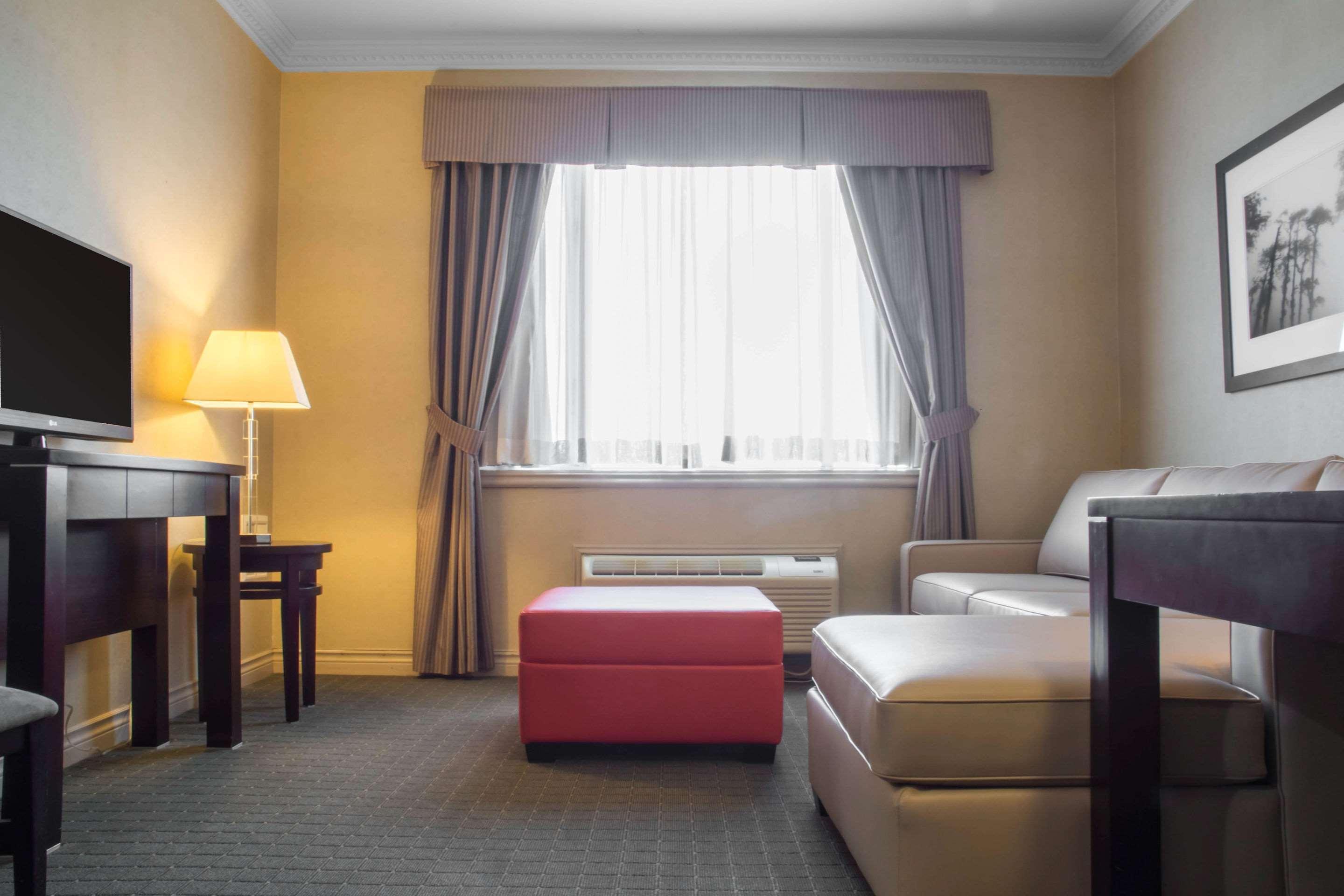 Towneplace Suites By Marriott Toronto Oakville Esterno foto