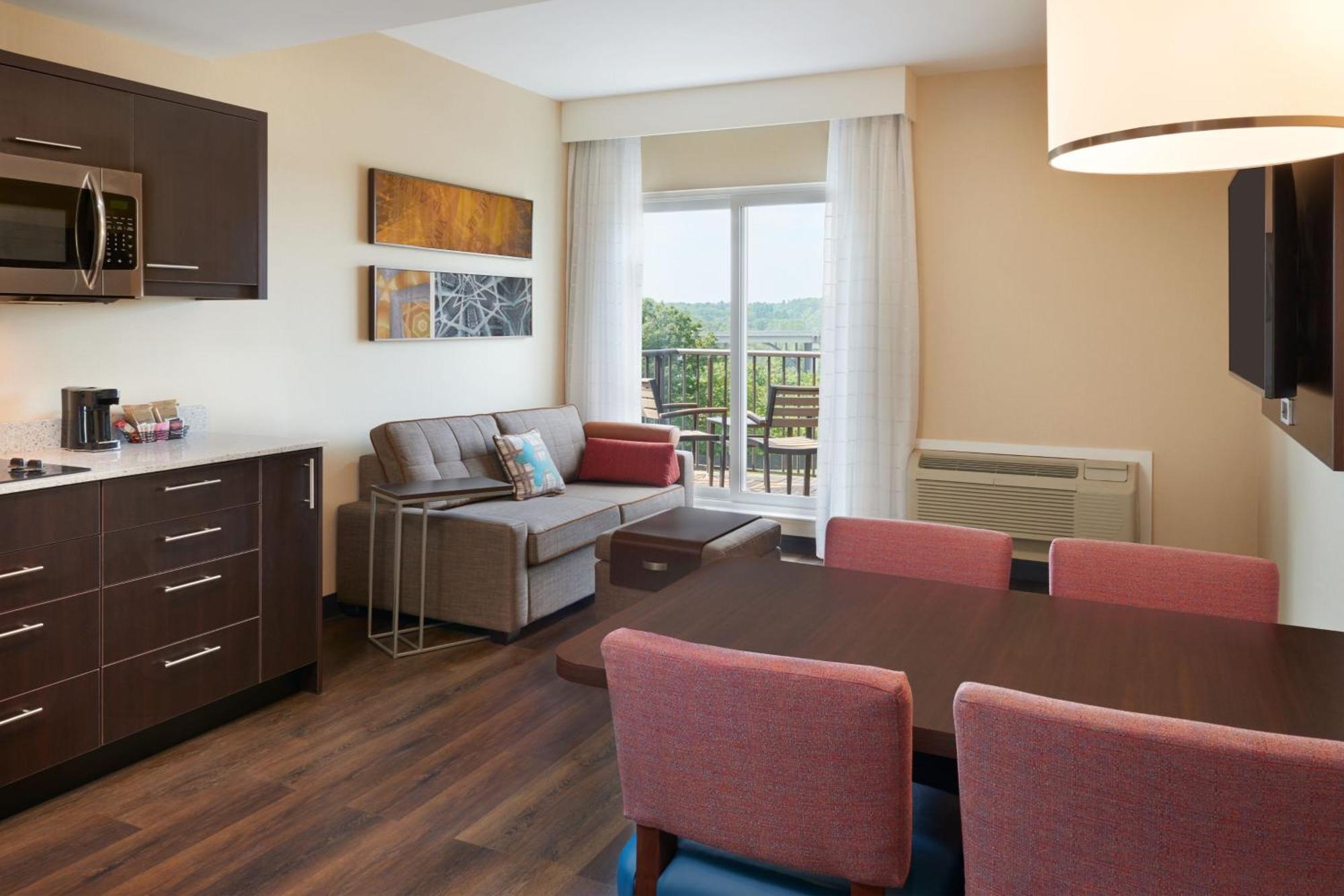 Towneplace Suites By Marriott Toronto Oakville Esterno foto