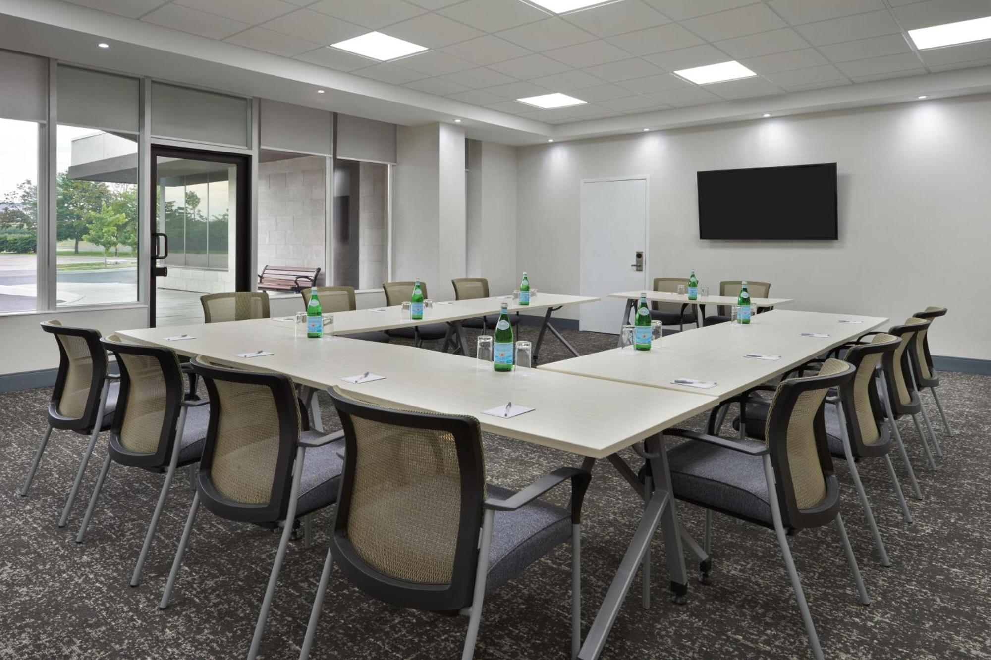 Towneplace Suites By Marriott Toronto Oakville Esterno foto