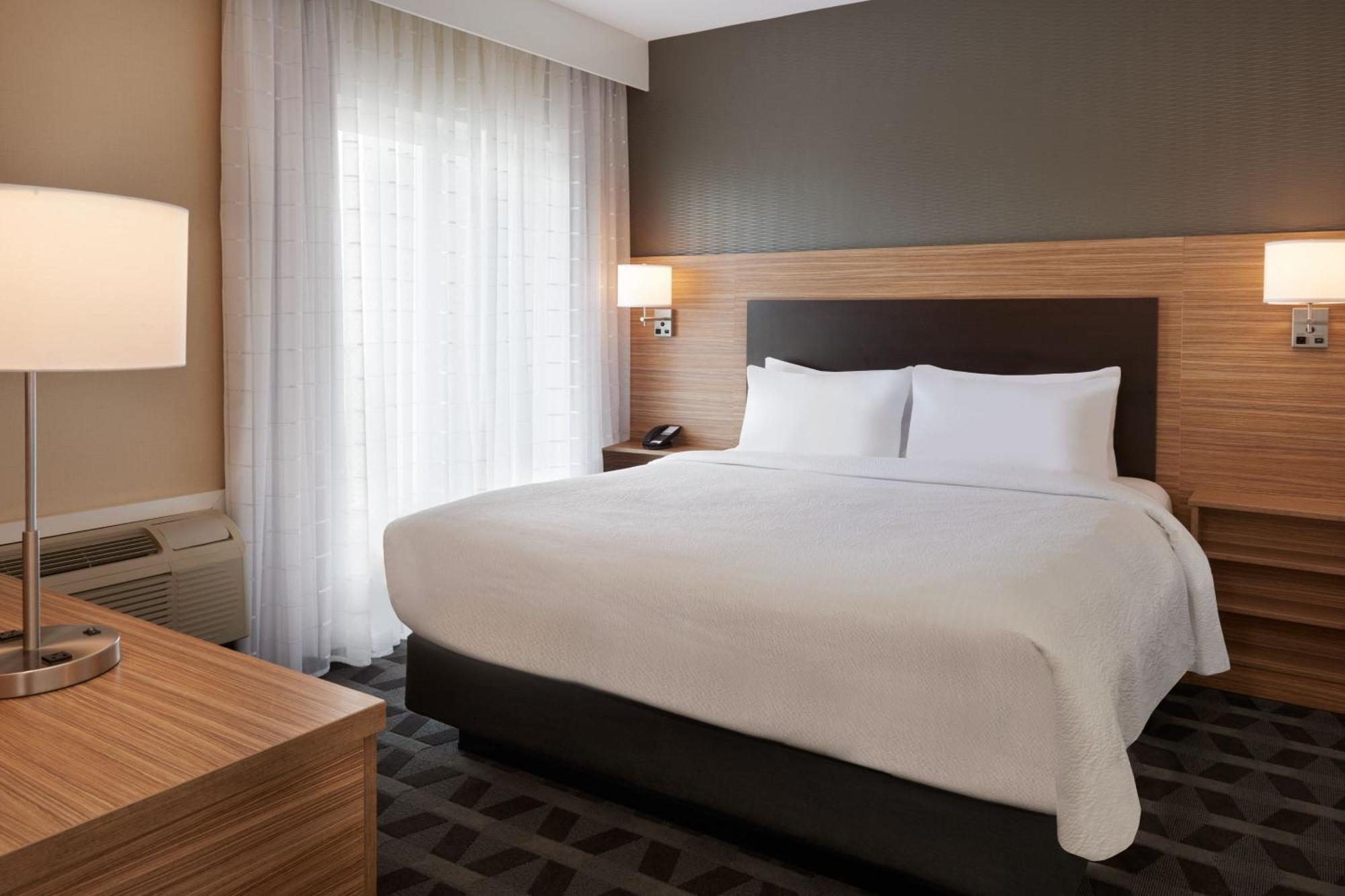 Towneplace Suites By Marriott Toronto Oakville Esterno foto